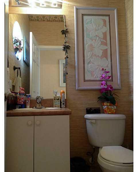 Silver Shores Miramar, FL 33027 - Photo 10 of 35