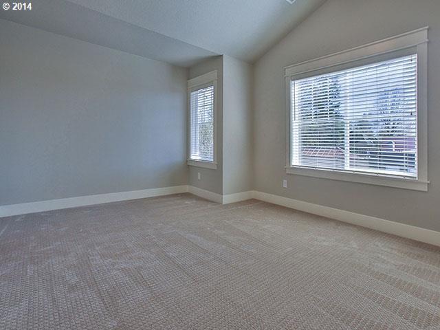 5011 Southeast Tibbetts Street, Unit 7 Portland, OR 97206 - Photo 8 of 16