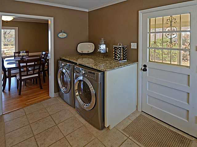 4232 Barfield Road Memphis, TN 38117 - Photo 4 of 16