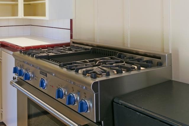 1602 Burgundy Road Encinitas, CA 92024 - Photo 13 of 25