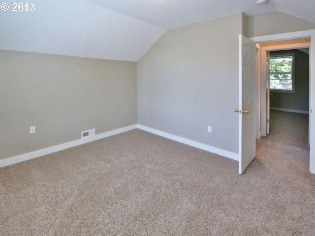 1805 North Sumner Street Portland, OR 97217 - Photo 13 of 16