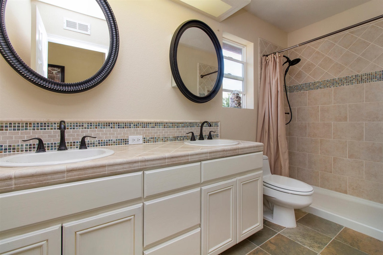 1604 Del Mar Road Oceanside, CA 92057 - Photo 19 of 25 Gallery Image 19