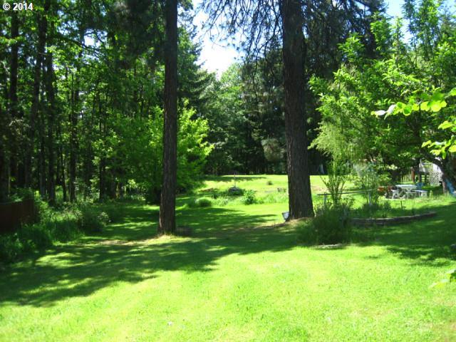 151 Northwest Simmons Road White Salmon, WA 98672 - Photo 4 of 7 Gallery Image 4