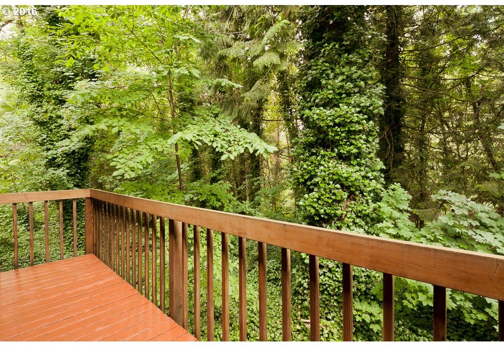 5537 Southwest Multnomah Boulevard Portland, OR 97219 - Photo 14 of 17 Gallery Image 14