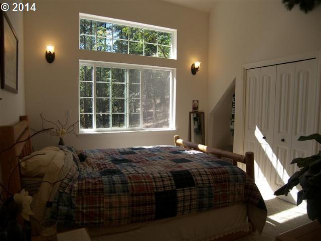 1120 Greentree Loop Grants Pass, OR 97527 - Photo 7 of 10