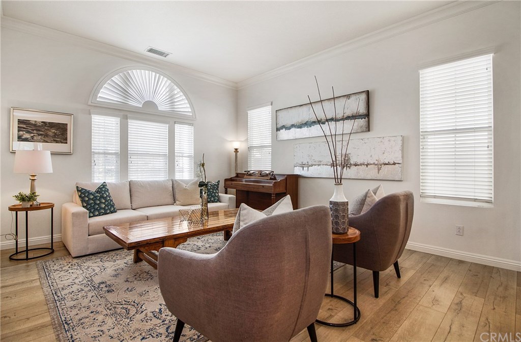 2708 Hibiscus Costa Mesa, CA 92626 - Photo 3 of 24