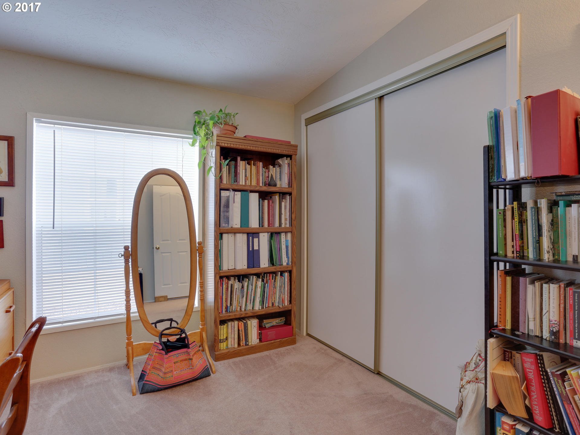 931 Southwest Sunset Way Troutdale, OR 97060 - Photo 8 of 32