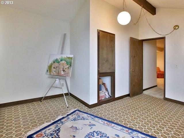 1779 Southwest Comus Street Portland, OR 97219 - Photo 11 of 16 Gallery Image 11