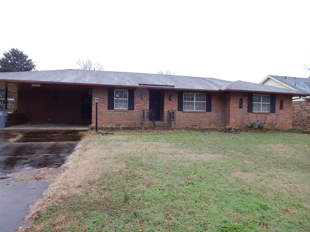 581 Dreger Road Memphis, TN 38109 - Photo 1 of 24