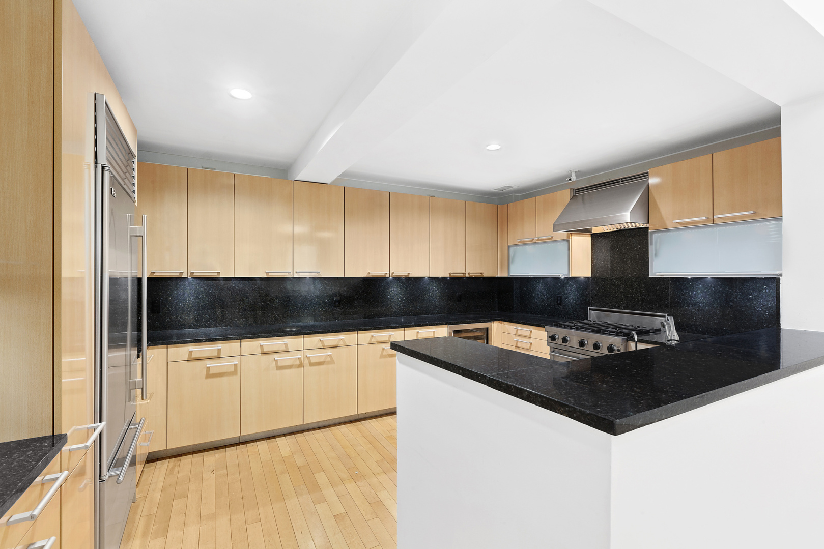 146-148 West 22nd Street, Unit 8 Manhattan, NY 10011 - Photo 3 of 13