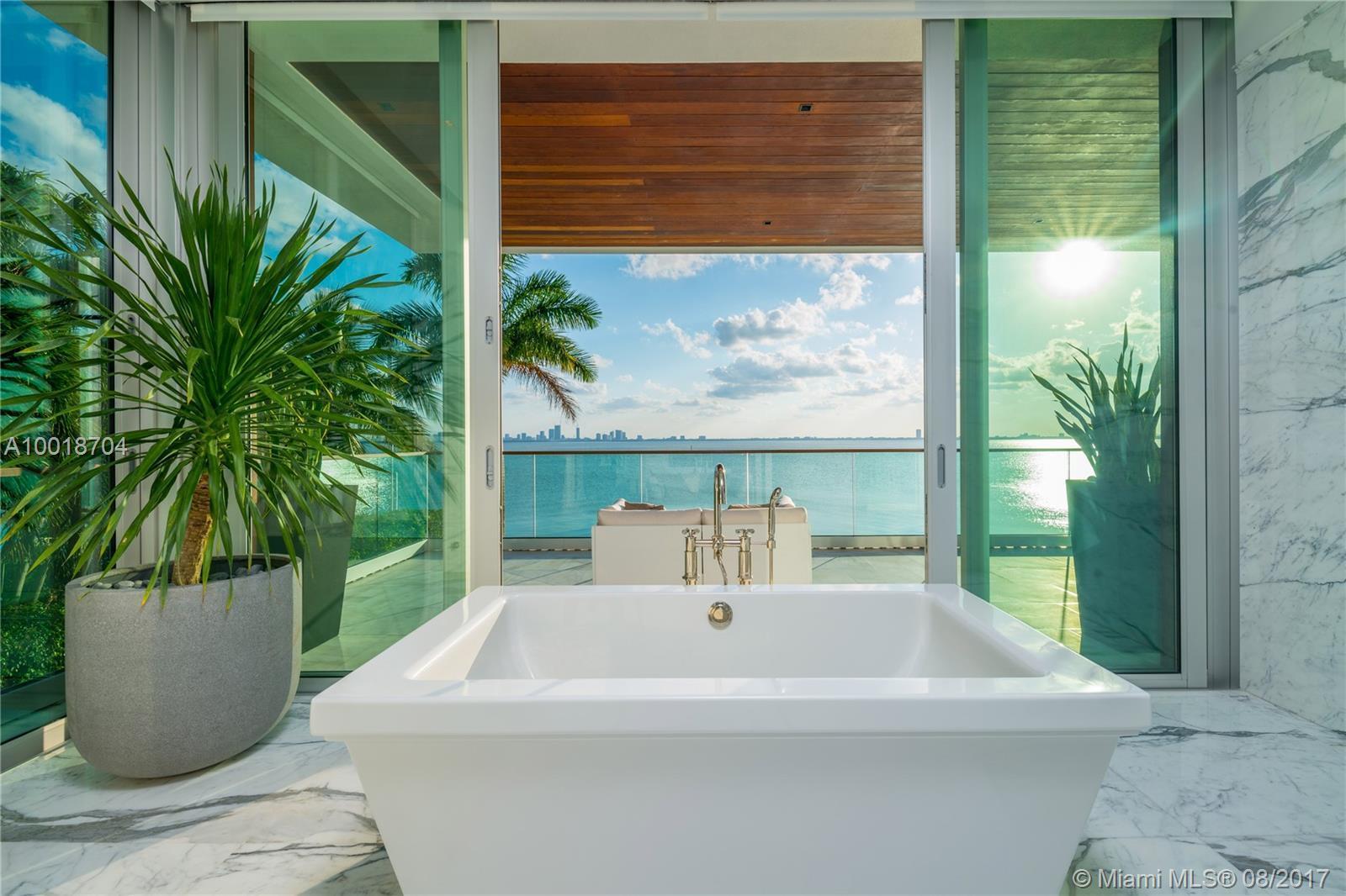 5446 North Bay Road Miami Beach, FL 33140 - Photo 21 of 35