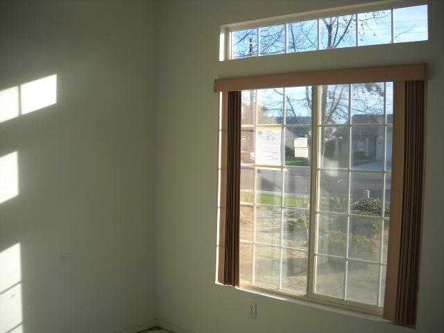 7215 Akers Road Bakersfield, CA 93313 - Photo 13 of 20 Gallery Image 13