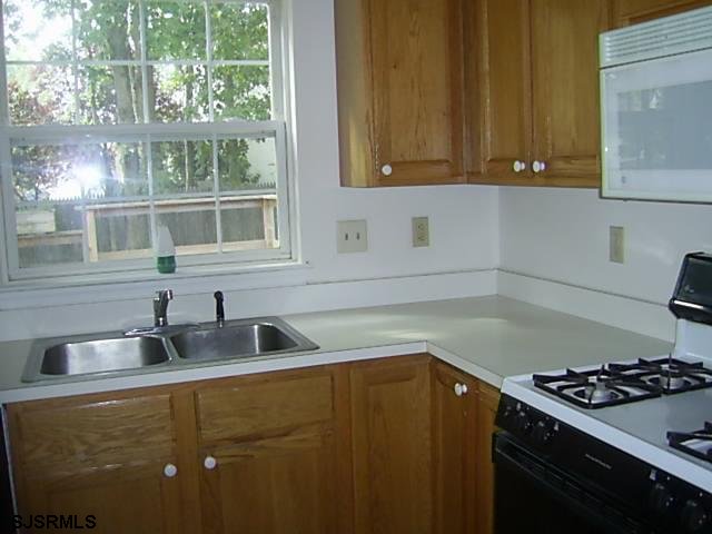 8 Rutledge Drive Sicklerville, NJ 08081 - Photo 5 of 12 Gallery Image 5