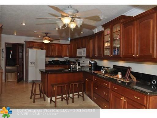 2009 Sunrise Key Boulevard Fort Lauderdale, FL 33304 - Photo 3 of 25