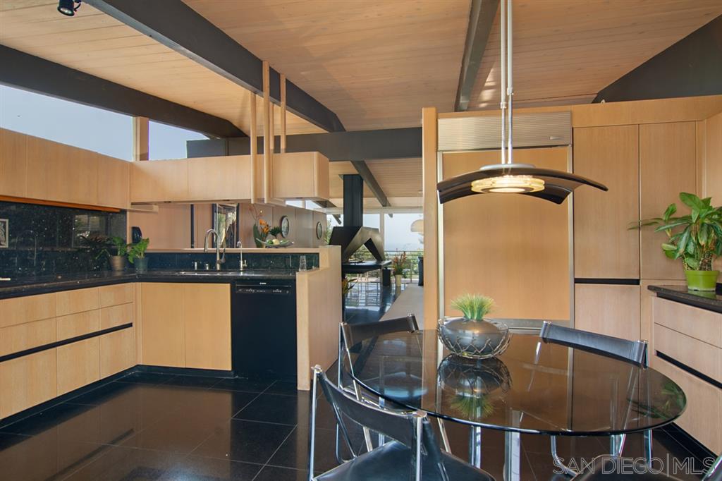 807 La Jolla Rancho Road La Jolla, CA 92037 - Photo 8 of 25