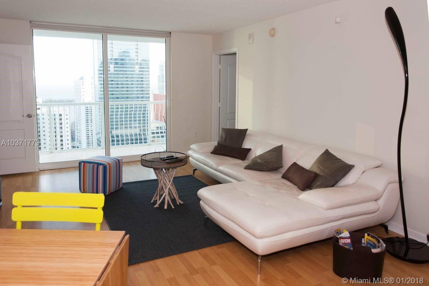 1200 Brickell Bay Drive, Unit 3915 Miami, FL 33131 - Photo 3 of 40