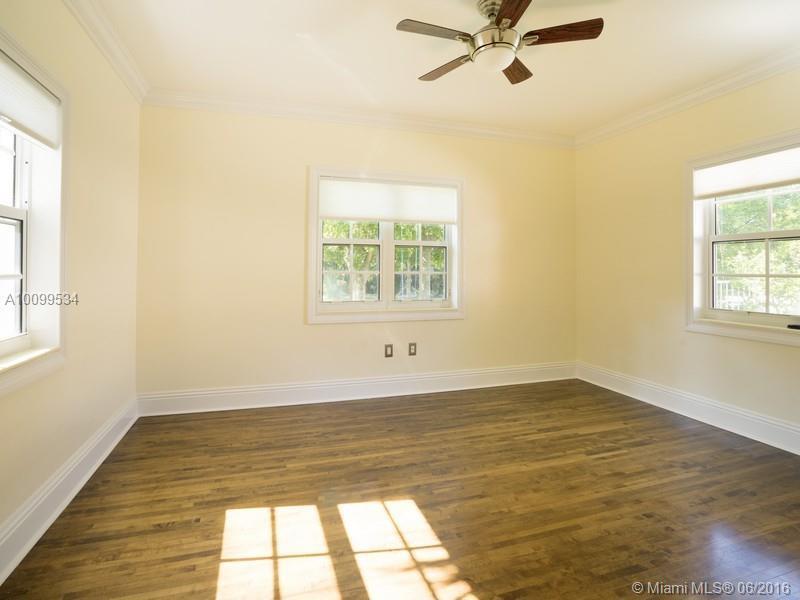 560 Northeast 57th Street Miami, FL 33137 - Photo 14 of 31