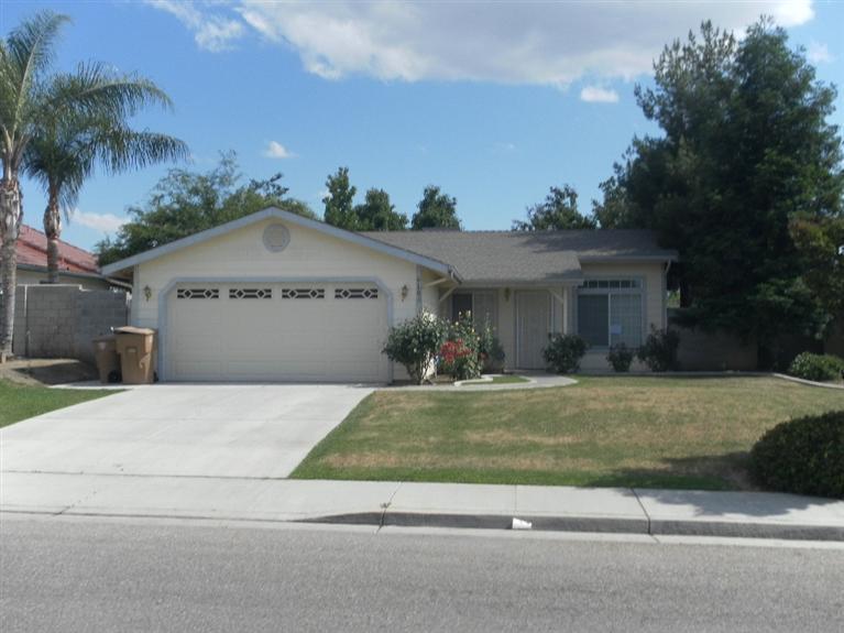 4105 Amherst Forest Road Bakersfield, CA 93313 - Photo 1 of 7 Gallery Image 1