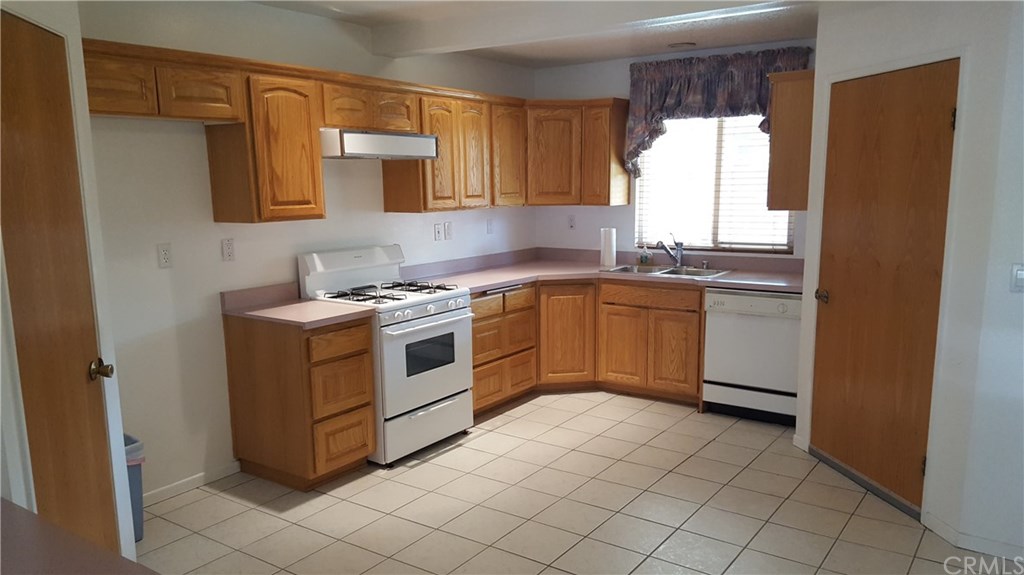 3250 Jane Street Riverside, CA 92506 - Photo 3 of 19