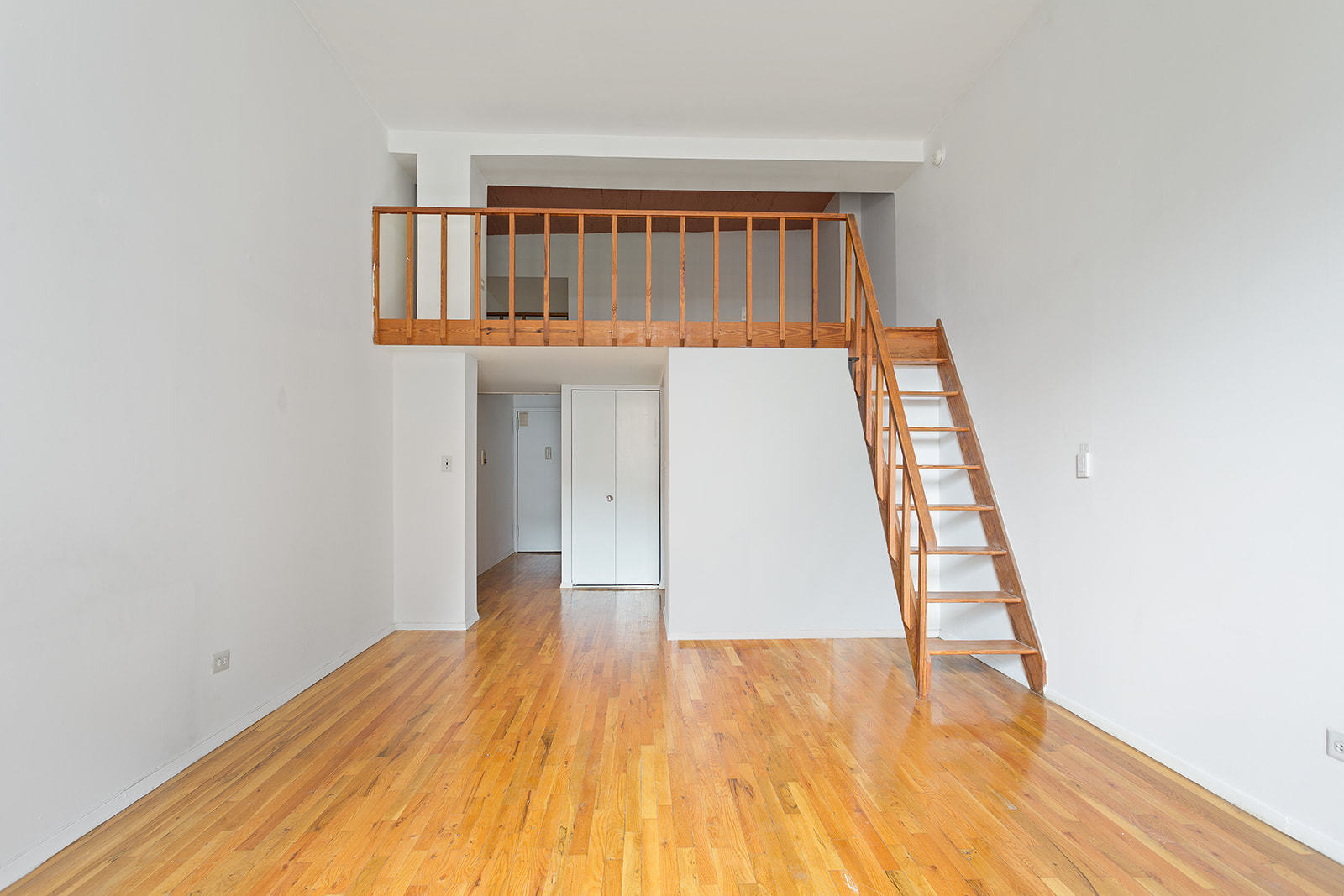 250 Mercer Street, Unit C608 Manhattan, NY 10012 - Photo 3 of 13