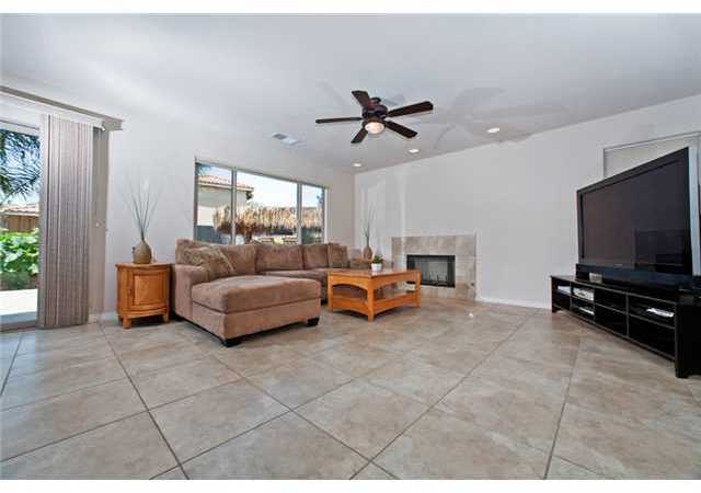 9514 Paseo De Los Castillos Santee, CA 92071 - Photo 9 of 25