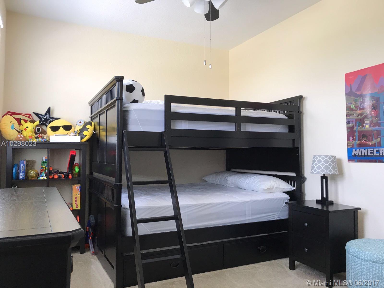 Cobblestone Pembroke Pines, FL 33027 - Photo 11 of 25