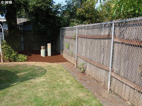 1117 57th Street Springfield, OR 97478 - Photo 5 of 31