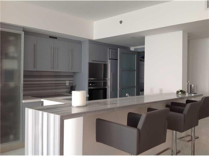 450 Alton Road, Unit 3502 Miami Beach, FL 33139 - Photo 5 of 8