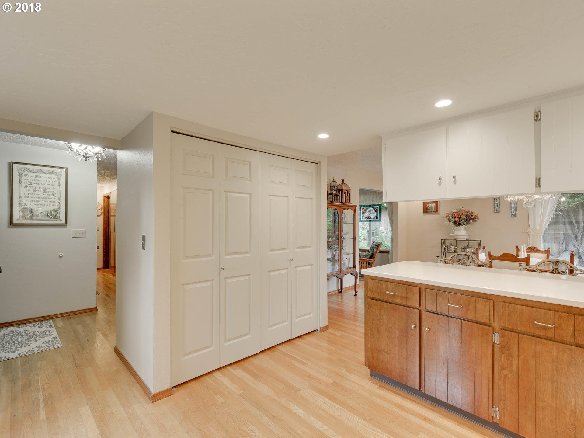 2323 Southeast Regner Road Gresham, OR 97080 - Photo 11 of 32 Gallery Image 11