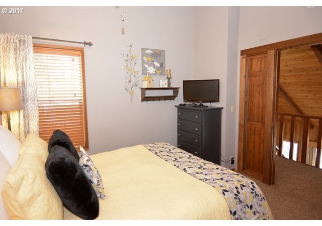 11 Pine Ridge Lane Sunriver, OR 97707 - Photo 18 of 25