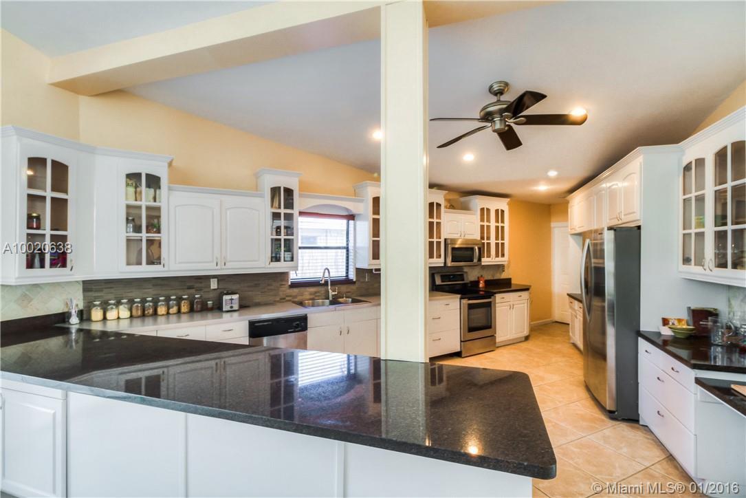 Ojus Miami, FL 33180 - Photo 3 of 13