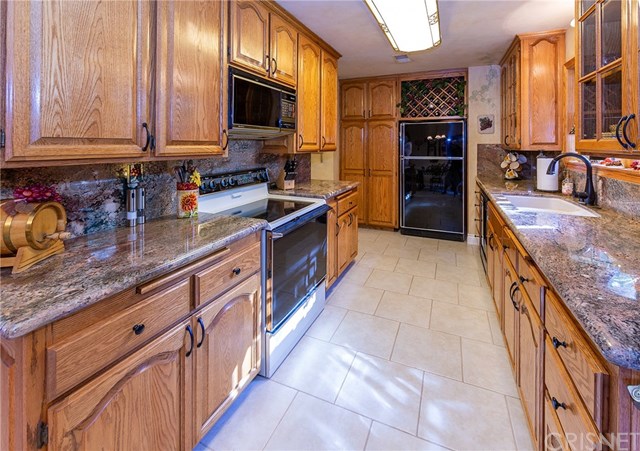 698 Benson Way Thousand Oaks, CA 91360 - Photo 7 of 21