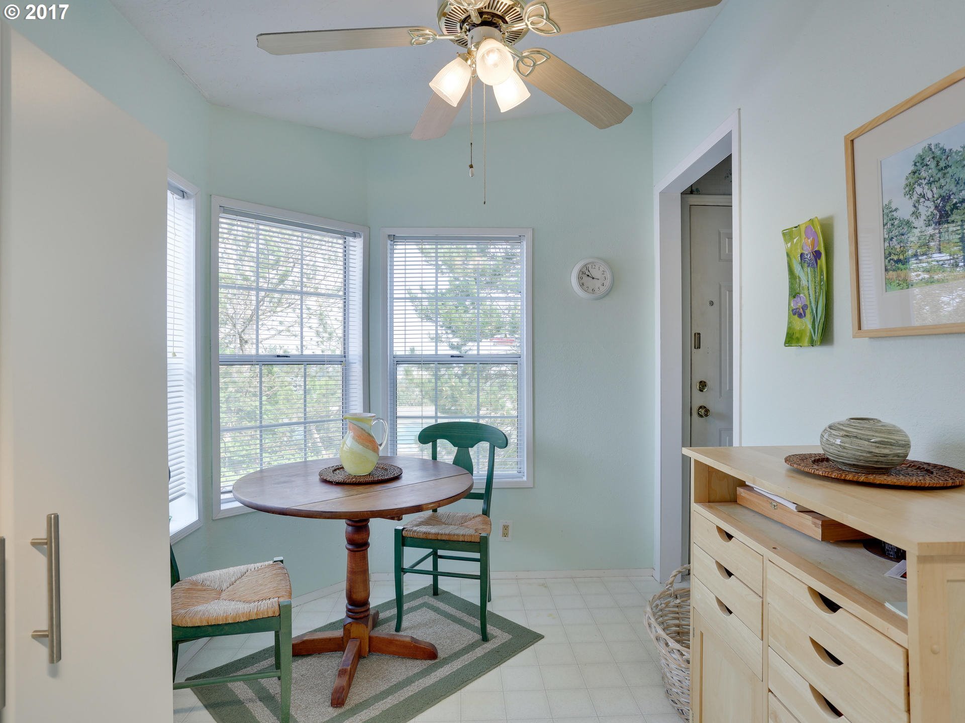 931 Southwest Sunset Way Troutdale, OR 97060 - Photo 14 of 32