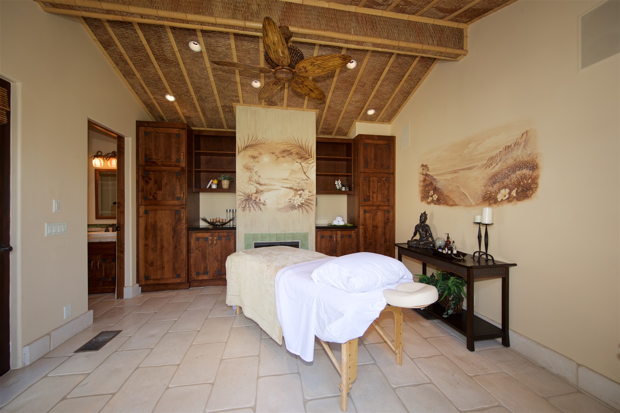 1440 Crest Road Del Mar, CA 92014 - Photo 18 of 25