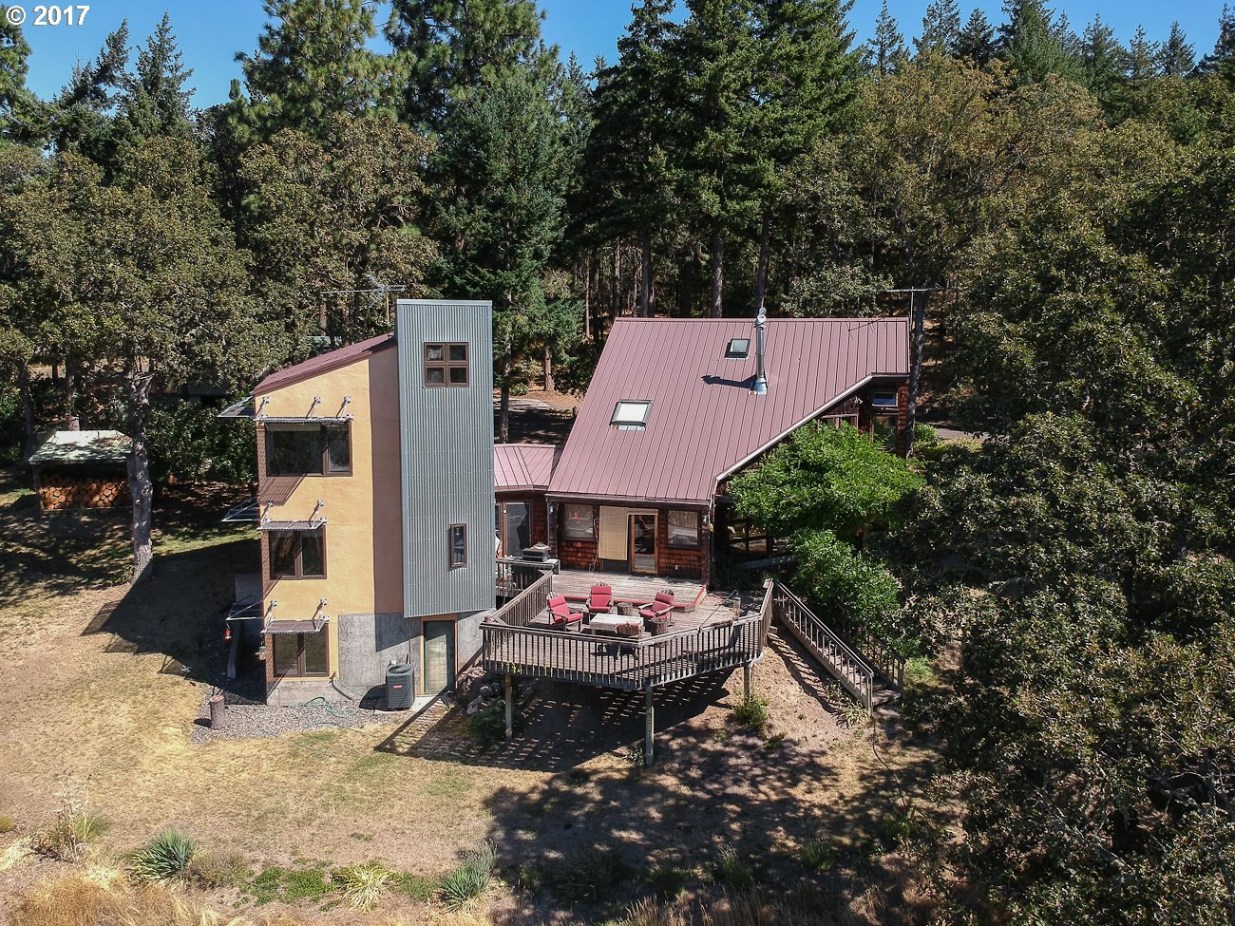 1840 Paradise Ridge Place Mosier, OR 97040 - Photo 1 of 32 Gallery Image 1