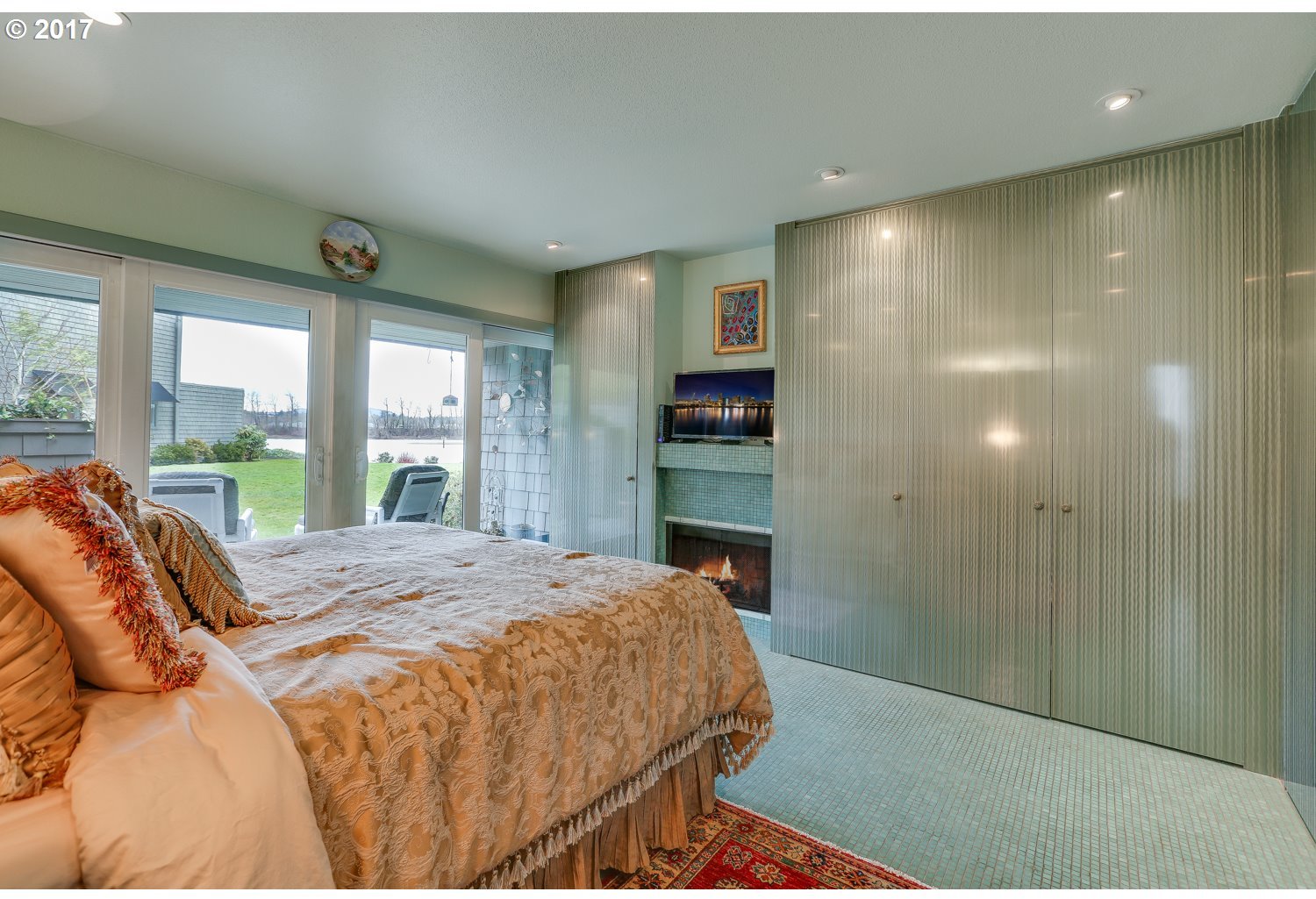 5810 Southwest Riverpoint Lane Portland, OR 97239 - Photo 19 of 32