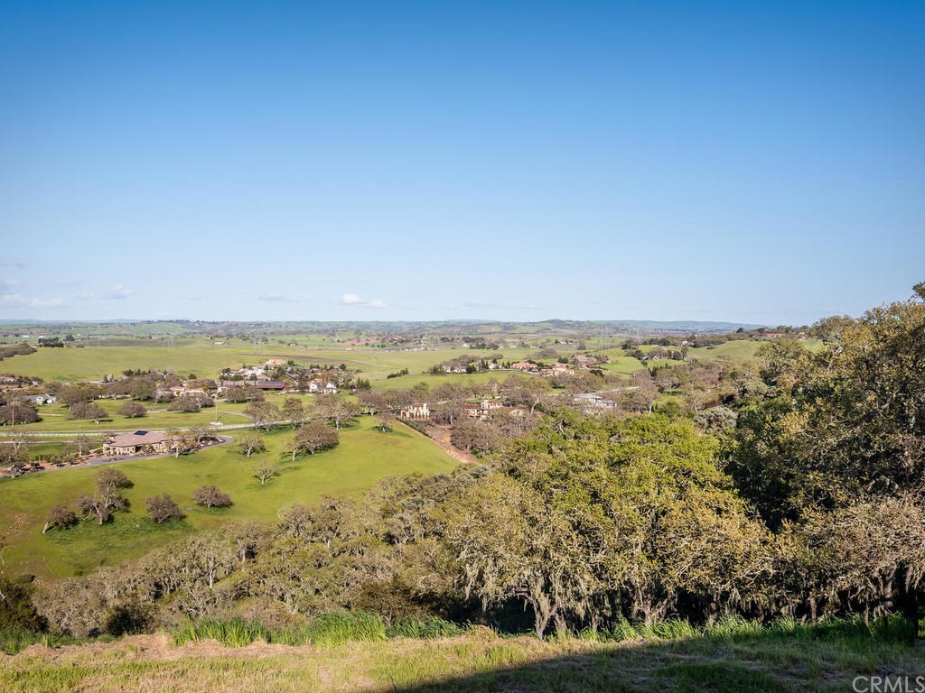 2390 Battering Rock Road Templeton, CA 93465 - Photo 10 of 44