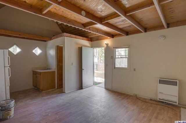 $669,000 | 318 East Altadena Drive, Altadena, CA 91001