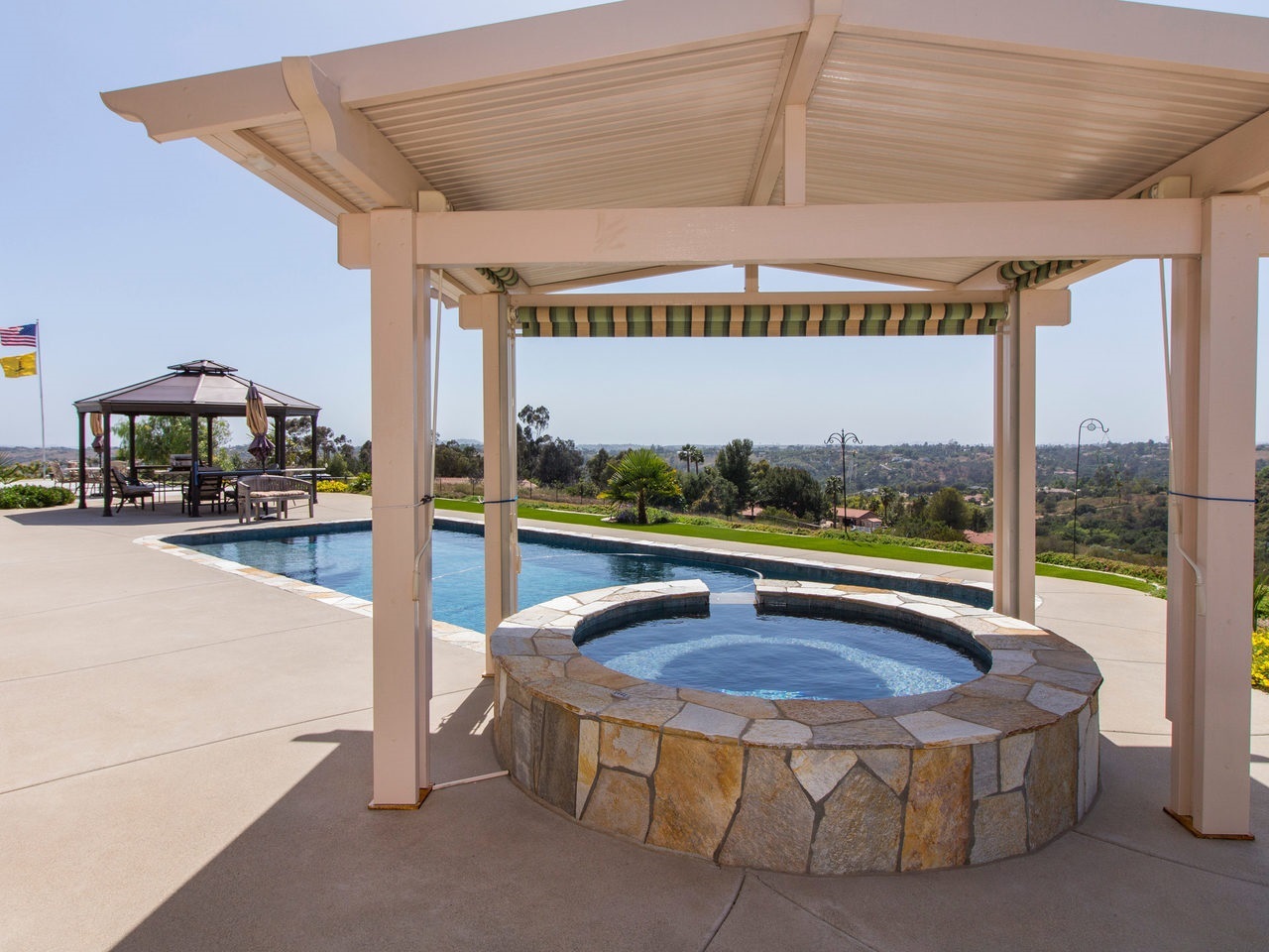 1624 Wind Ridge Lane Fallbrook, CA 92028 - Photo 19 of 25