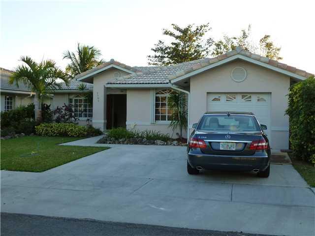 7940 Southwest 163rd Place Miami, FL 33193 - Photo 14 of 19