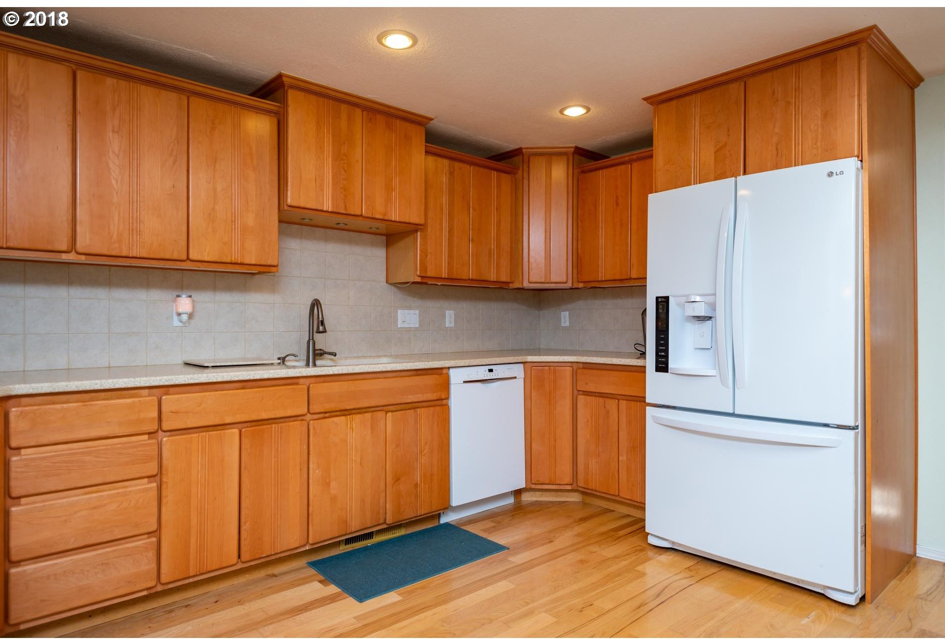 2890 Southeast Barnes Road Gresham, OR 97080 - Photo 9 of 28 Gallery Image 9