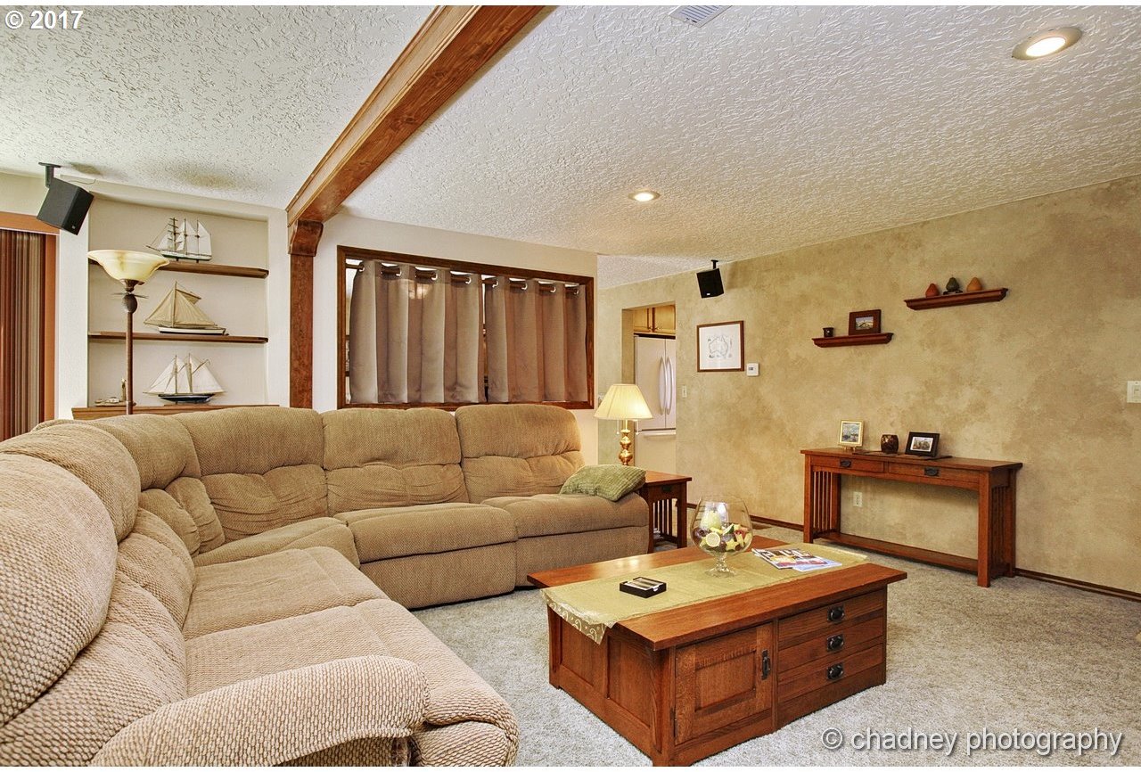 1850 Southwest Heiney Road Gresham, OR 97080 - Photo 14 of 32 Gallery Image 14