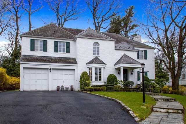 62 Castle Ridge Road Manhasset, NY 11030 - Photo 1 of 1