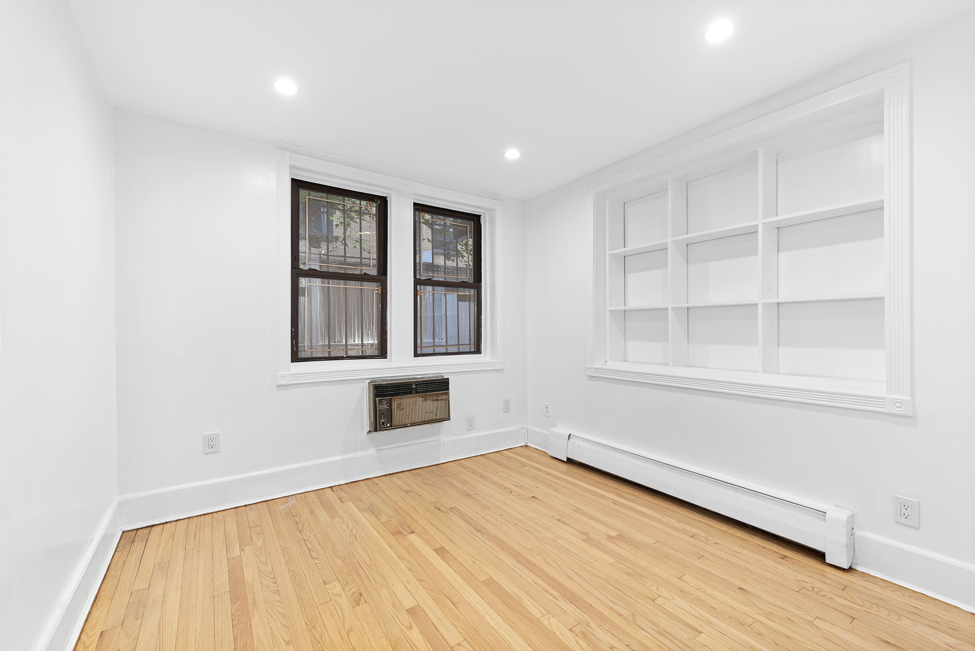 240 West 74th Street, Unit GARDEN New York, NY 10023 - Photo 6 of 8