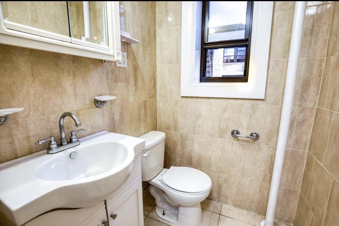 1035 Washington Avenue, Unit 3H Brooklyn, NY 11225 - Photo 5 of 7