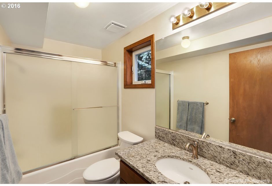 13200 Southwest Whitmore Road Hillsboro, OR 97123 - Photo 16 of 28