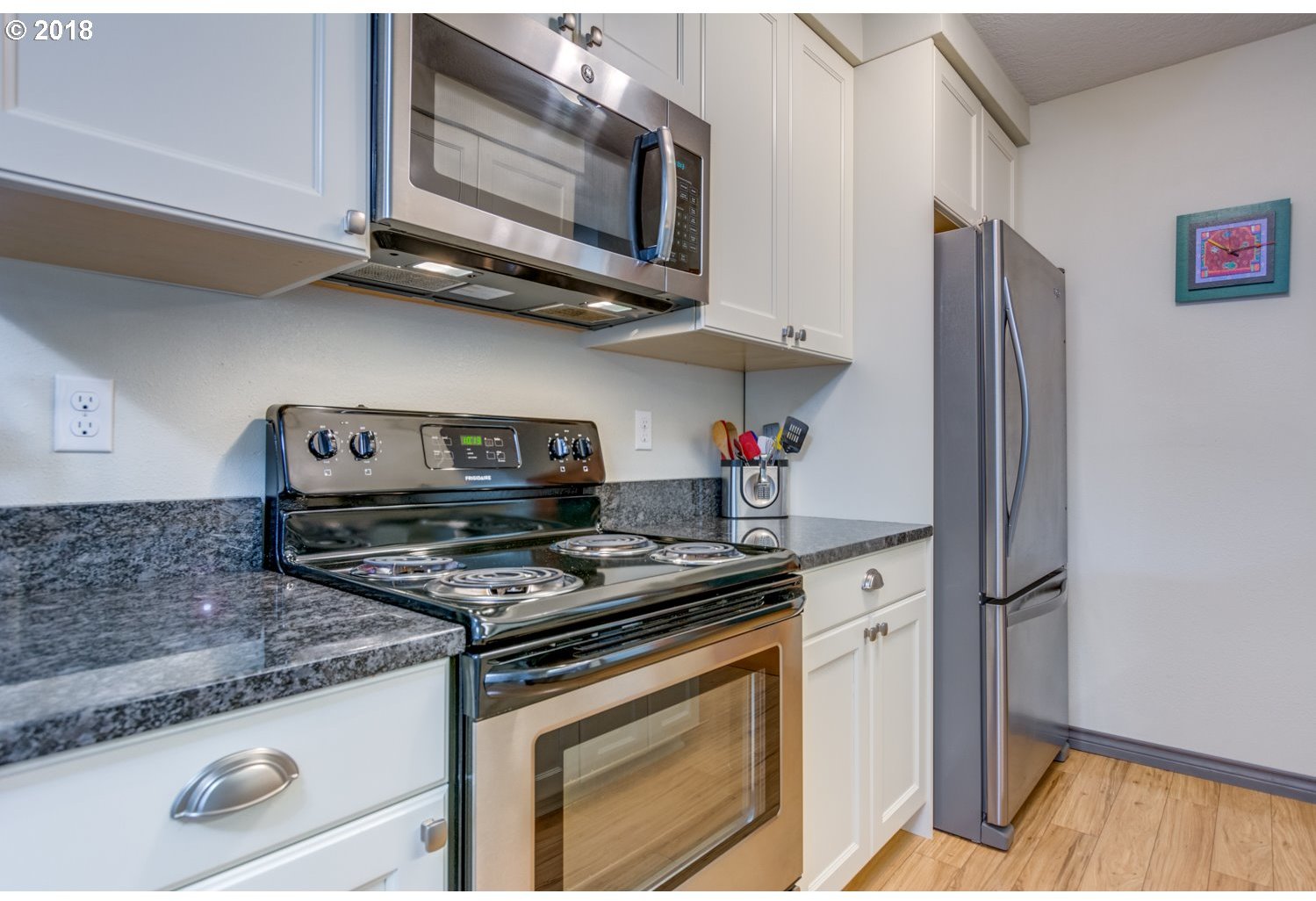 12433 Southeast Caruthers Street Portland, OR 97233 - Photo 8 of 32