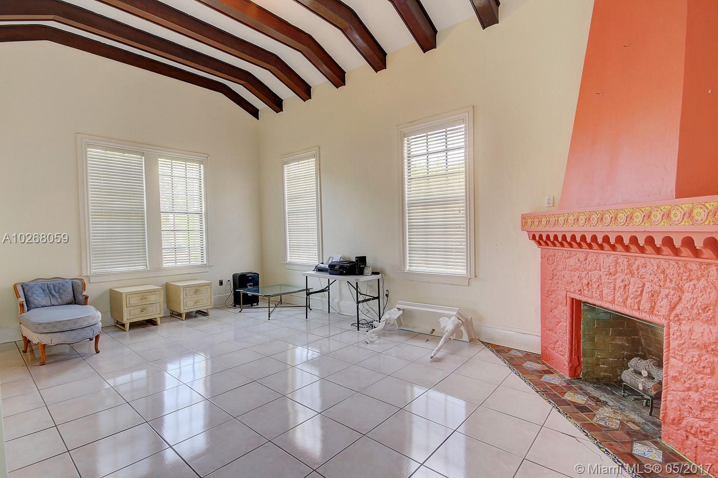 4700 Alton Road Miami Beach, FL 33140 - Photo 3 of 15