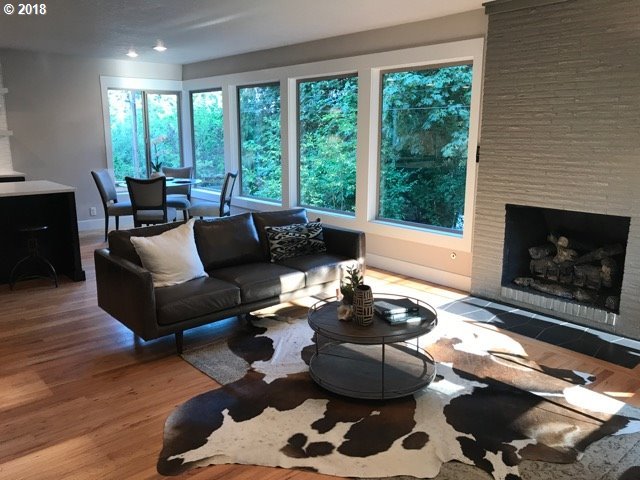 1235 Southwest Curry Street Portland, OR 97239 - Photo 9 of 11 Gallery Image 9