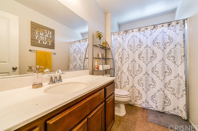 31419 Arena Drive Castaic, CA 91384 - Photo 17 of 28